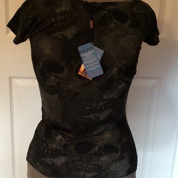 Authentic T-shirt - Picture 4 of 4